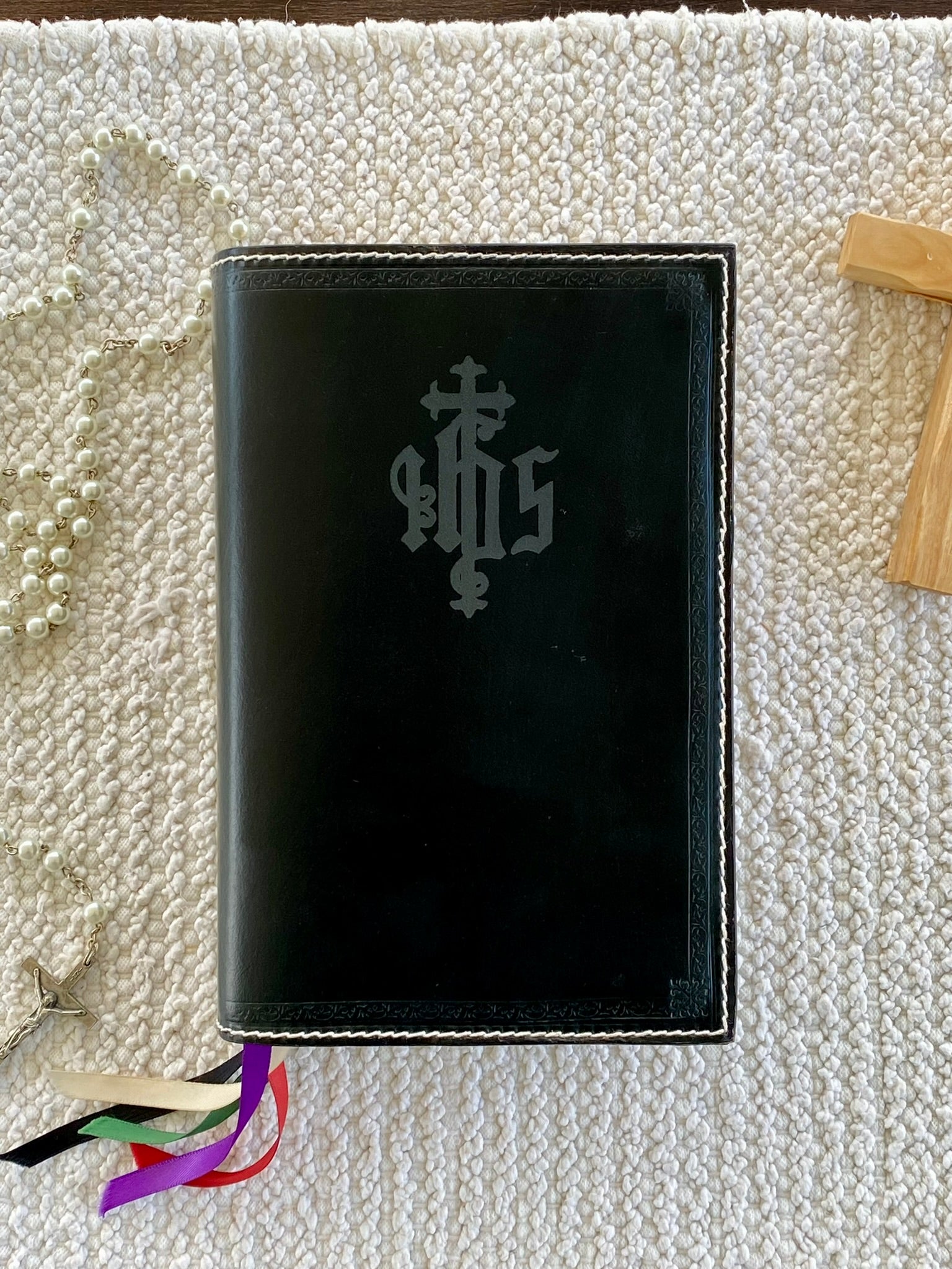 Navy Leather Angelus Press 1962 Daily Missal Cover