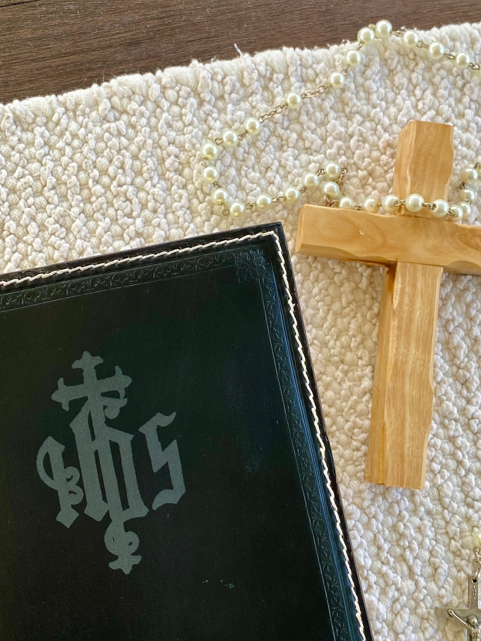 Navy Leather Angelus Press 1962 Daily Missal Cover