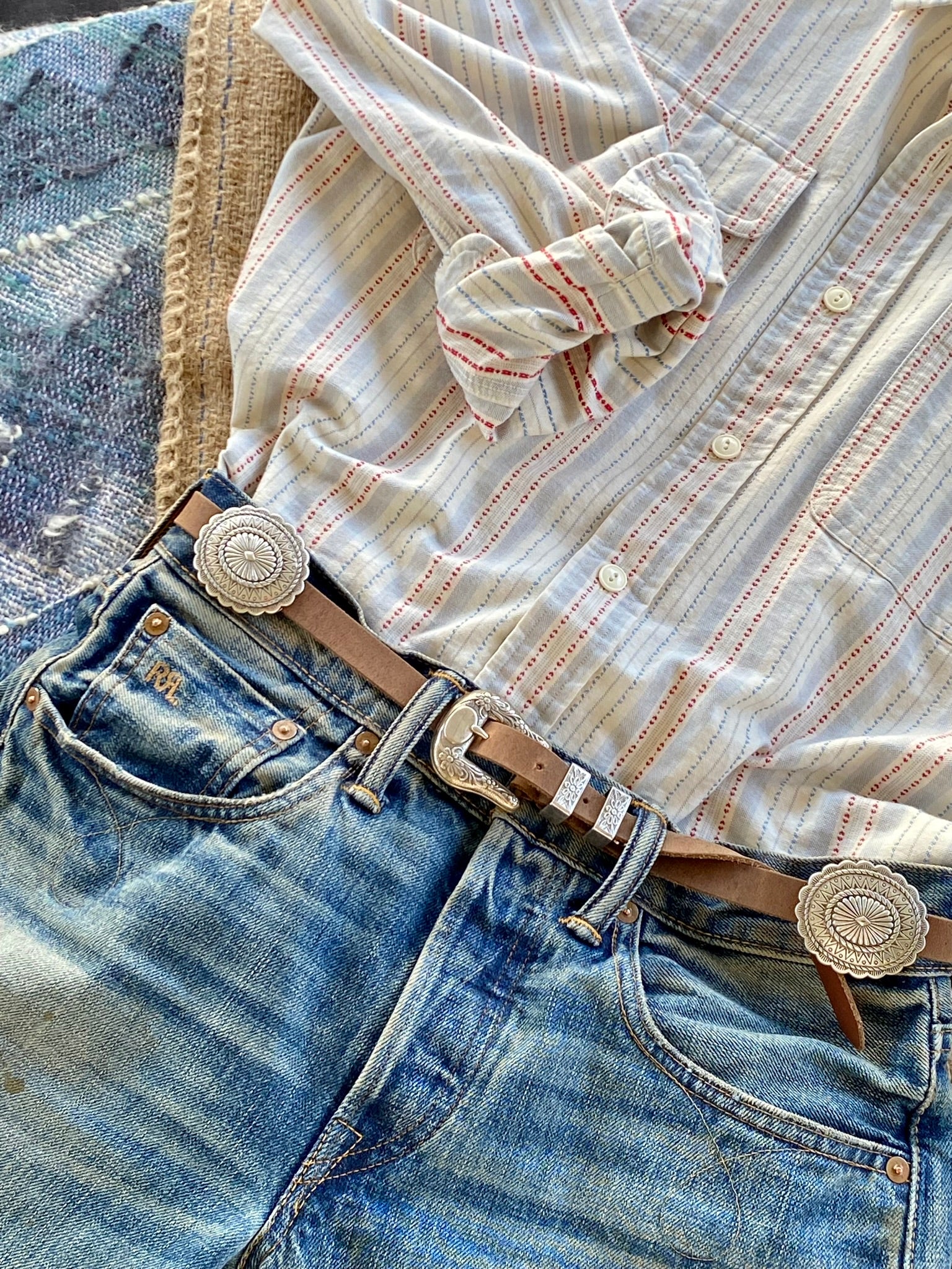Scalloped Oval Concho Belt