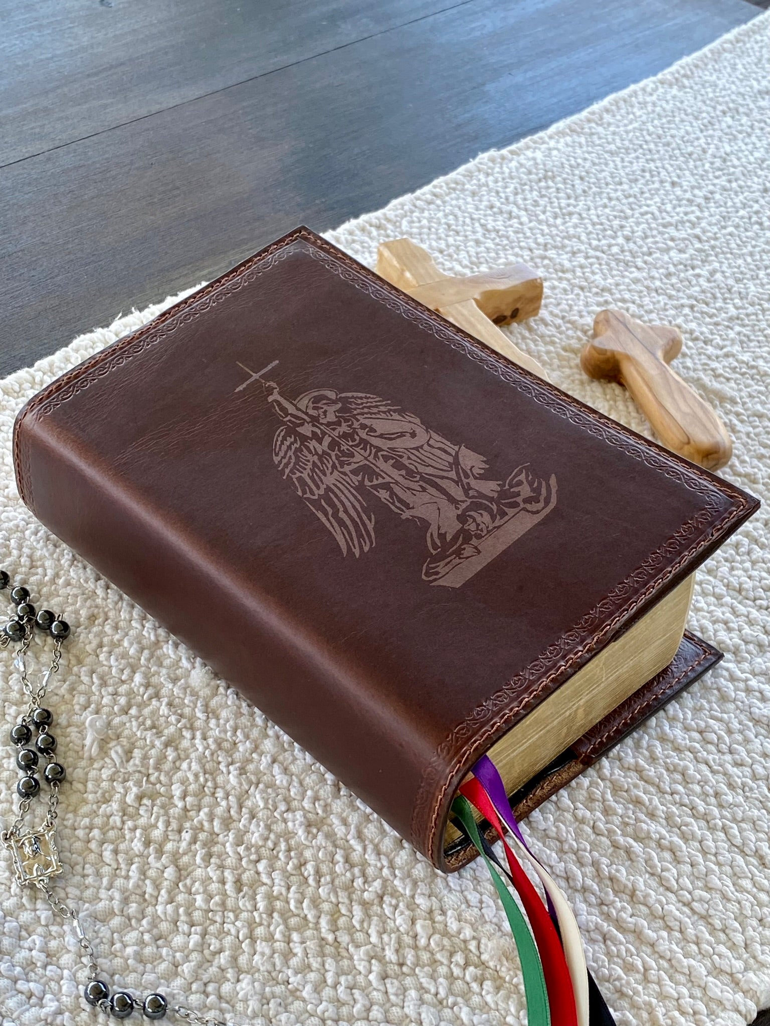 Medium Brown Leather Angelus Press 1962 Daily Missal Cover