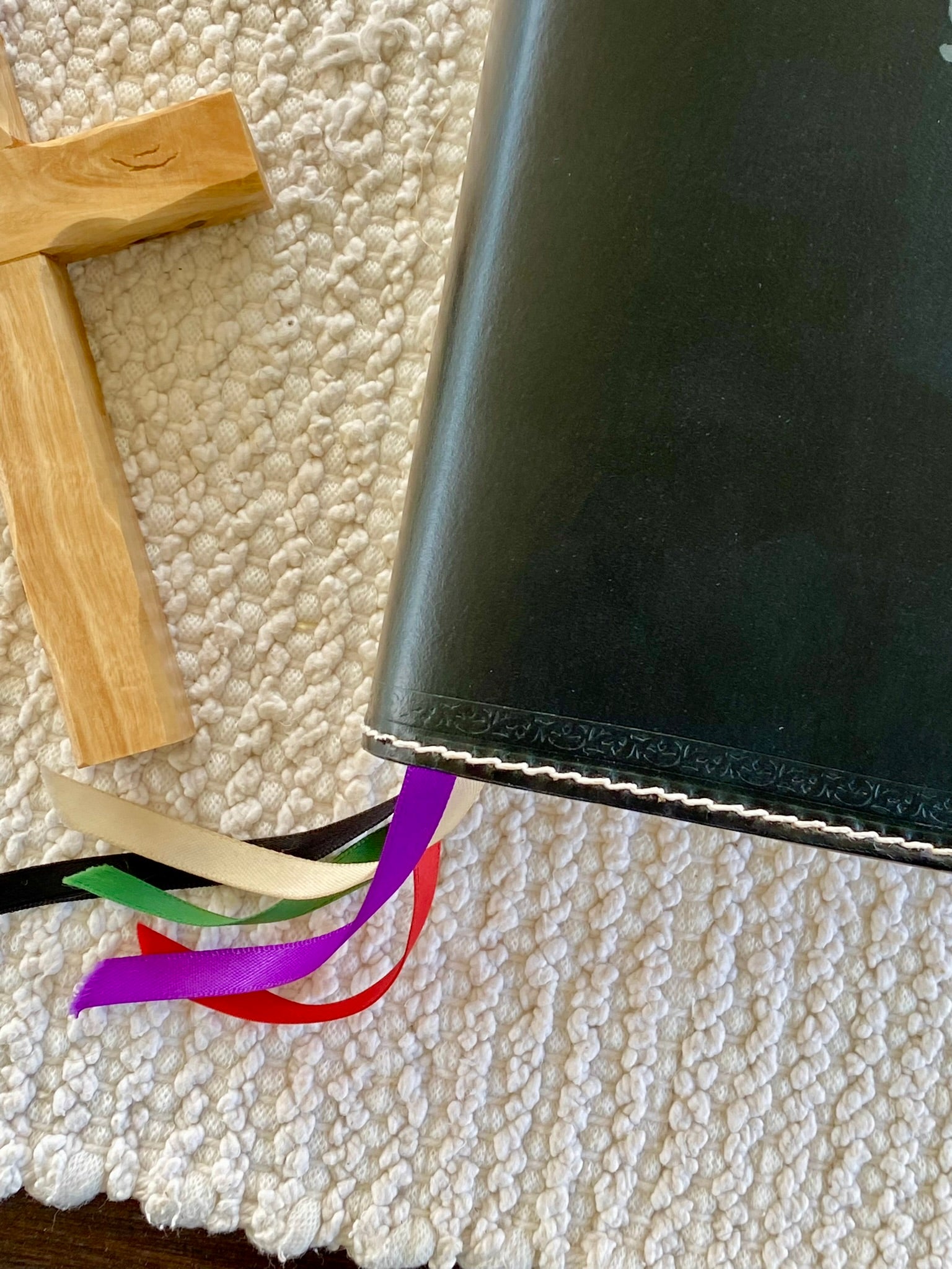 Navy Leather Angelus Press 1962 Daily Missal Cover