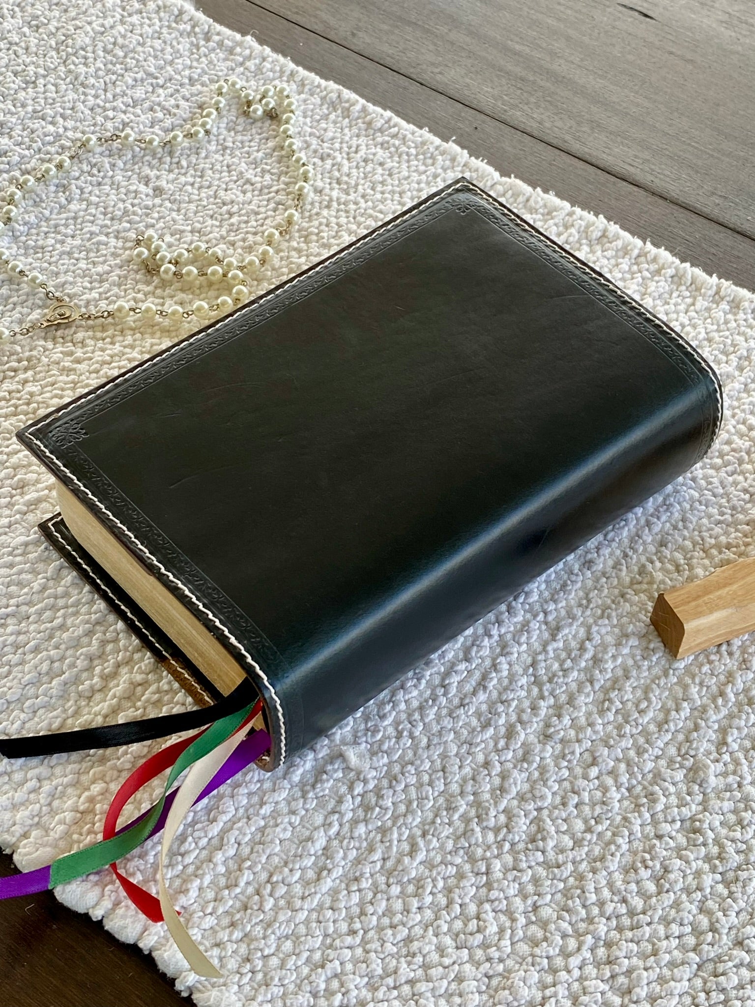 Navy Leather Angelus Press 1962 Daily Missal Cover